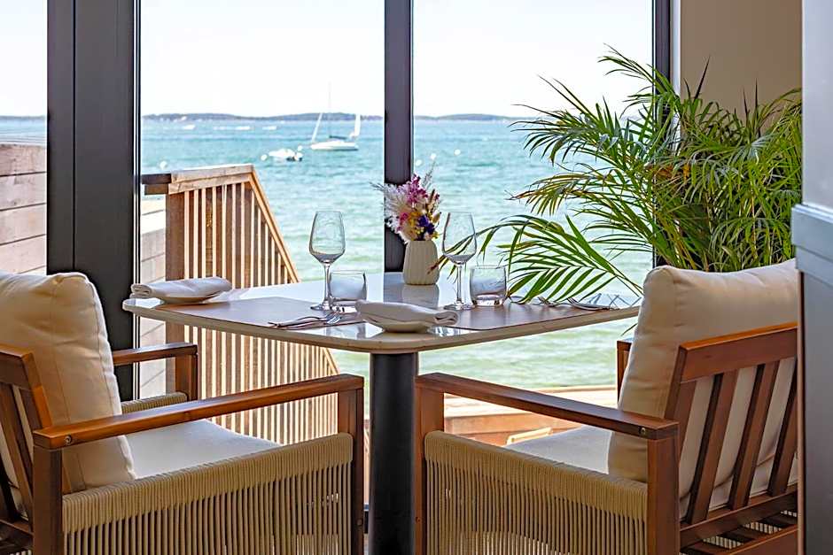 Les Vagues Hotel & Spa