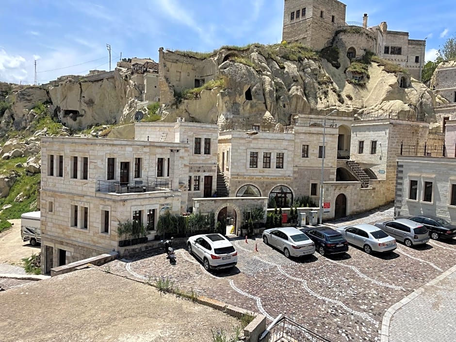 DOCTOR'S CAVE SUİTES