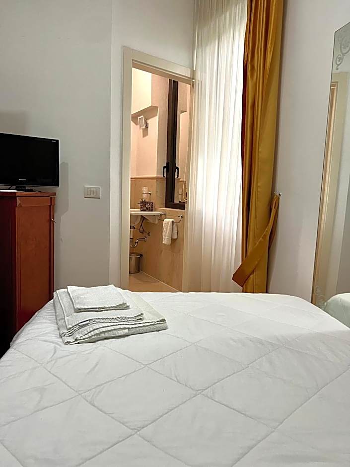 Hotel Joli
