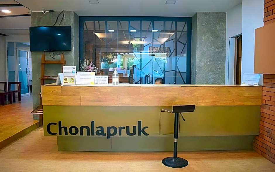 Chonlapruk Lakeside