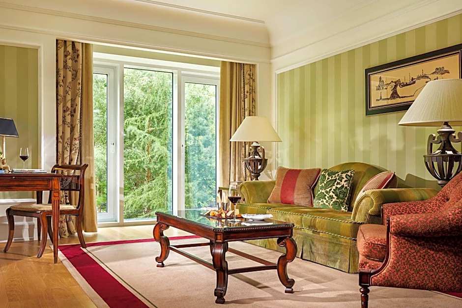 Powerscourt Hotel, Autograph Collection