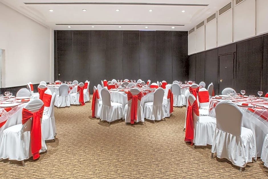 Crowne Plaza Toluca - Lancaster By IHG