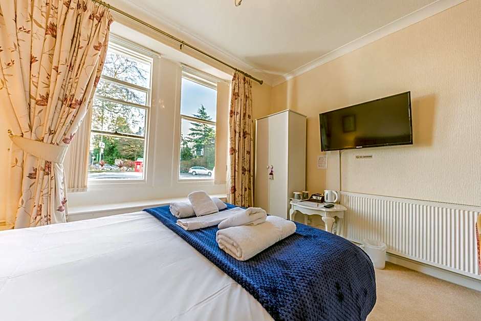 Rayrigg Villa Windermere (Room Only)