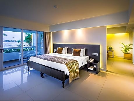 Triple Ocean View