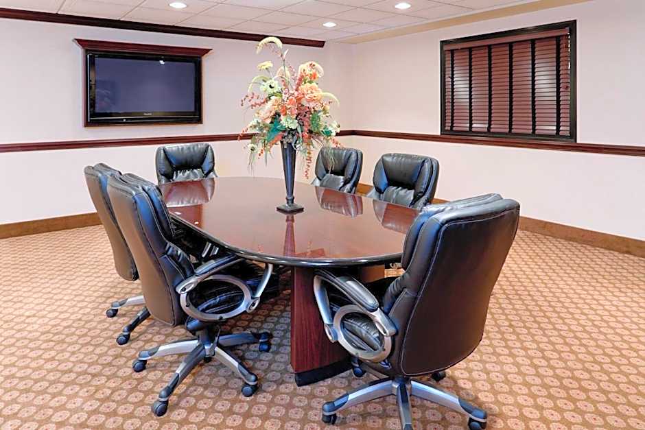 Holiday Inn Express Mentor Banquet Center By IHG