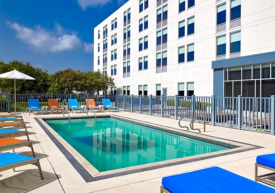 Aloft Hotel Plano