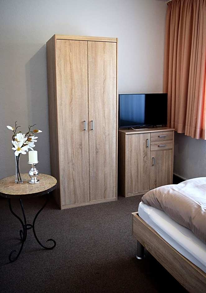 Hotel-Restaurant Kerzan´s – Dortmund, OH