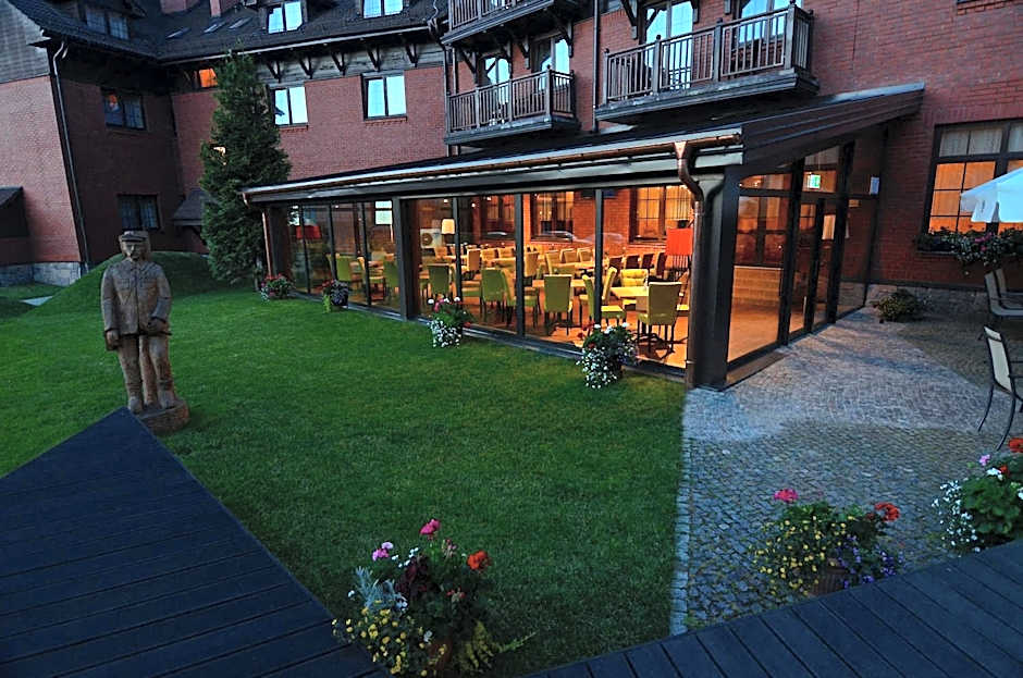 Hotel Żubrówka Spa & Wellness