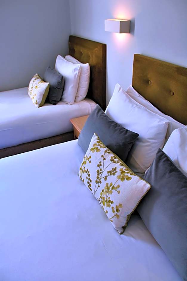 Victoria Square Hotel Clifton Village