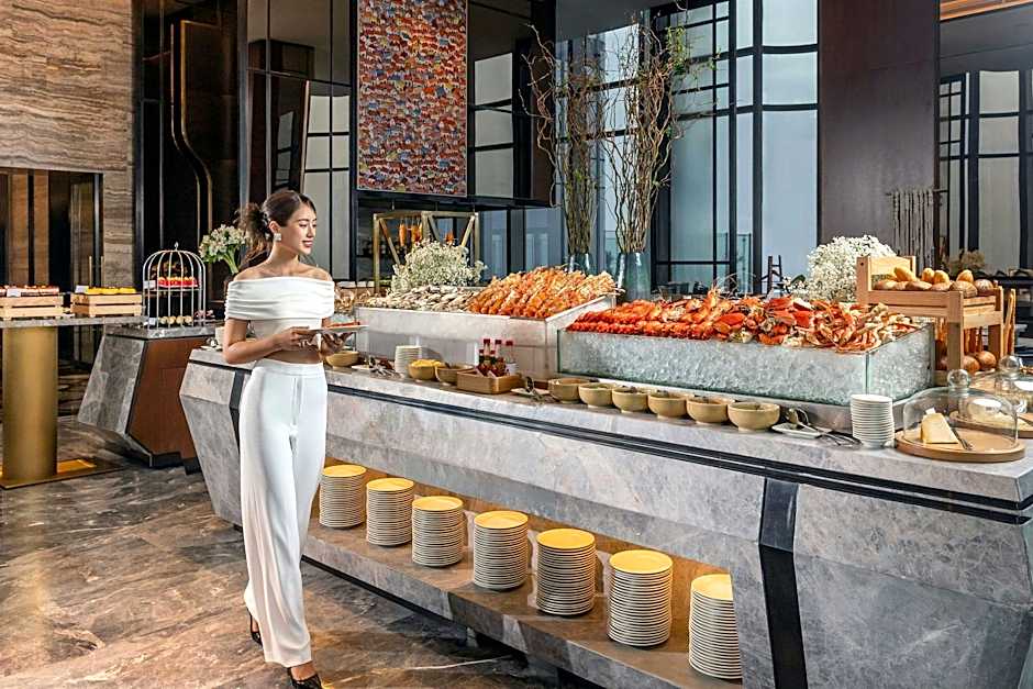 Vinpearl Landmark 81, Autograph Collection