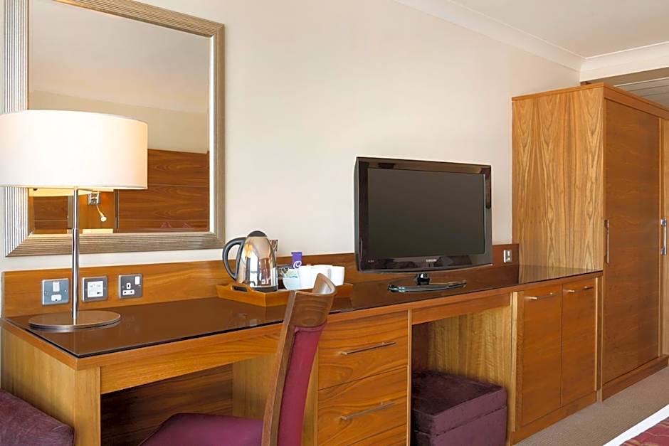 Waterfront Southport Hotel