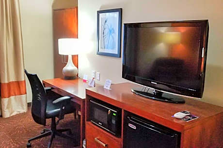 1 King Bed, Nonsmoking