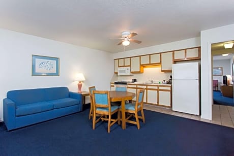 Suite with Two Double Beds - Non-Smoking Across the street from ocean