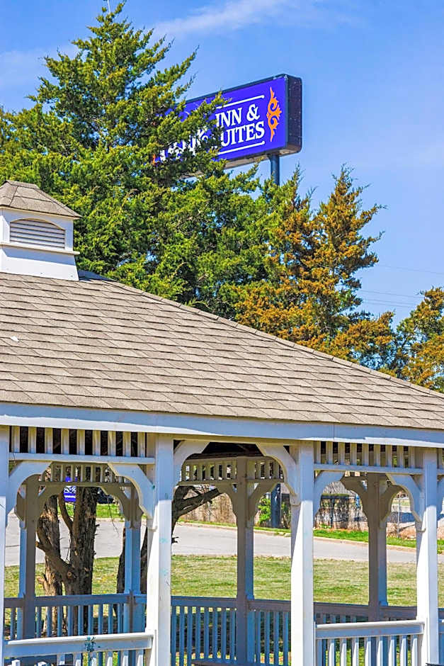 Castle Inn & Suites By OYO Chickasha