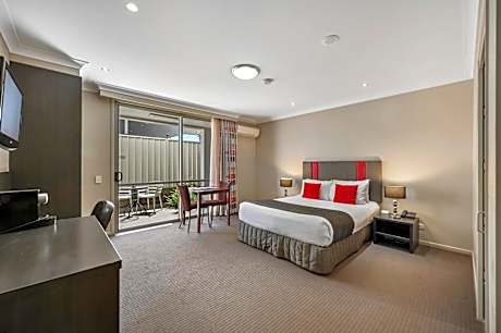 Queen Room - Disability Access