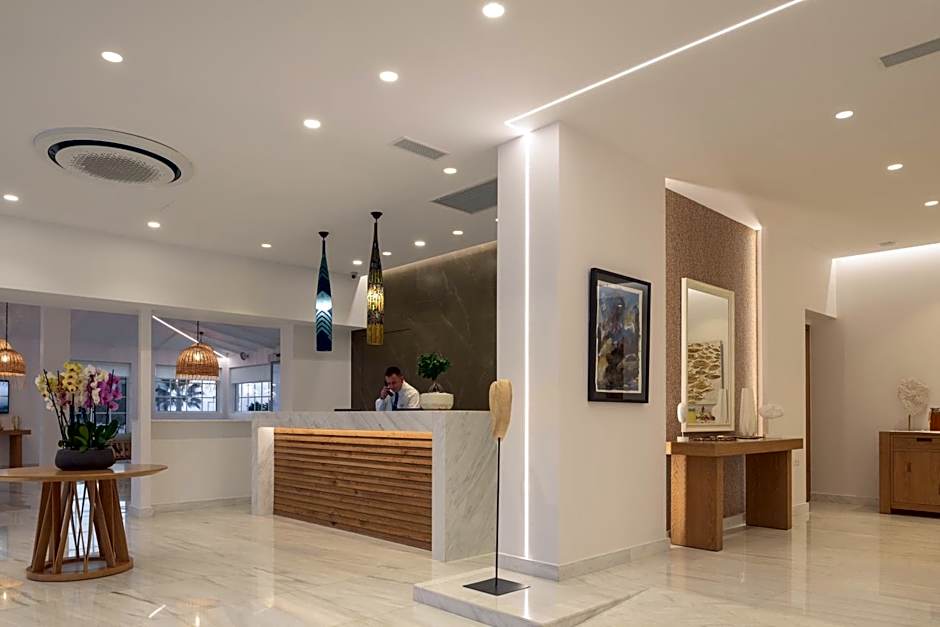 High Beach White - Adults Only