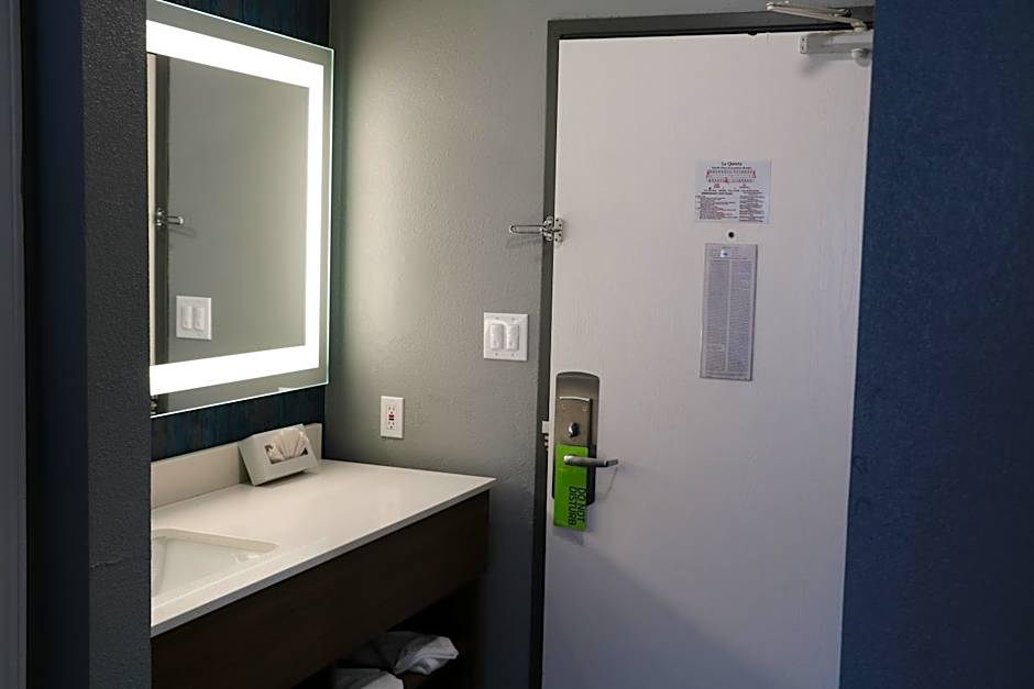 La Quinta Inn & Suites by Wyndham Chicago Gurnee