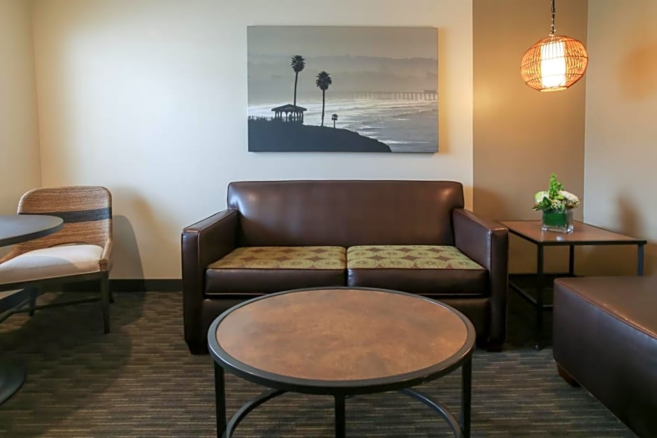 Oxford Suites Pismo Beach
