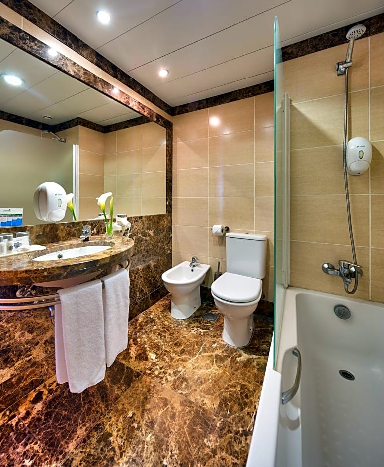  The Views Monumental Lido