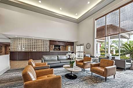 SUITE-1 KING BED,NSMK,FULL KITCHEN,2ND BD SOFABD,HI SPEED,FULL BREAKFAST