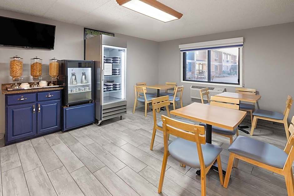 AmericInn by Wyndham Chippewa Falls