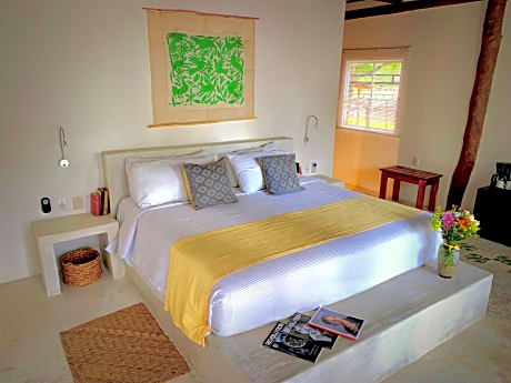 Suite Lagoon View with King Bed
