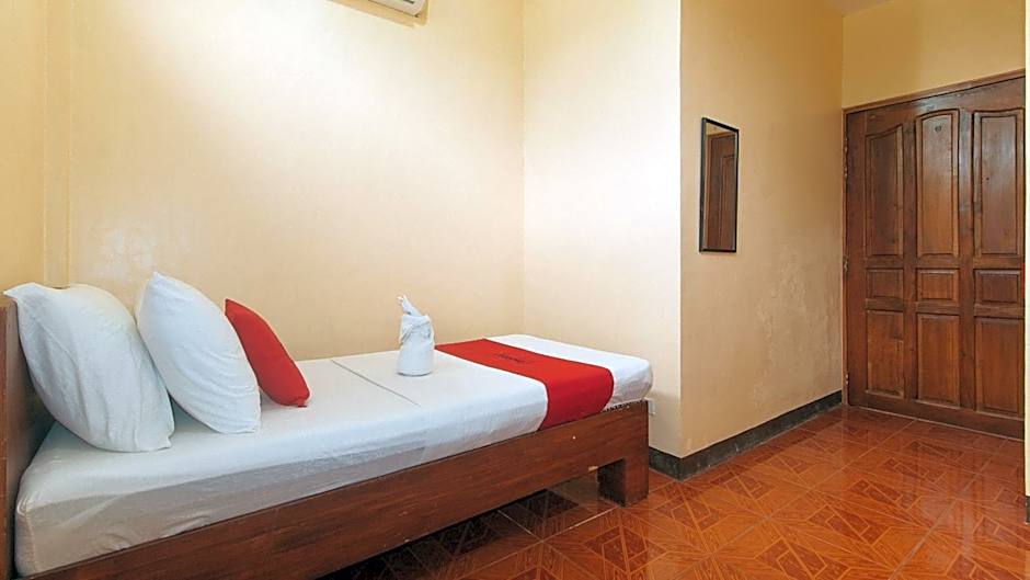 RedDoorz at Casa Buena Dormitel Davao City
