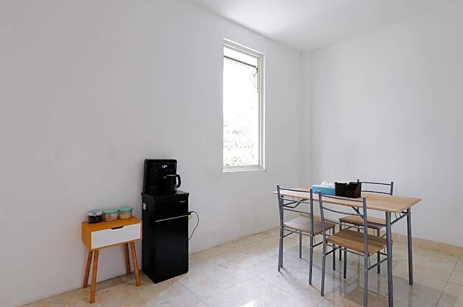 Sans Hotel La Vida Malang