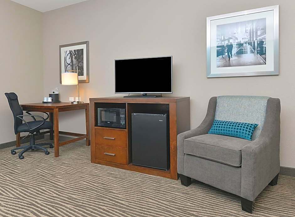 Hampton Inn By Hilton & Suites Des Moines Downtown