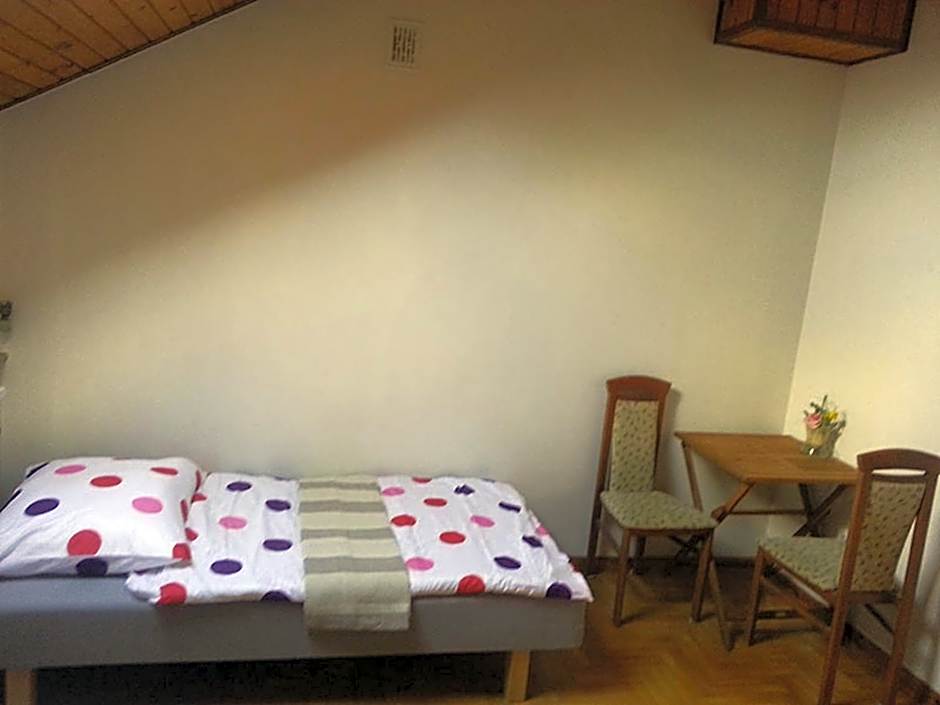 Green Country Hostel