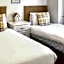 Paradise Lakeside Lodges