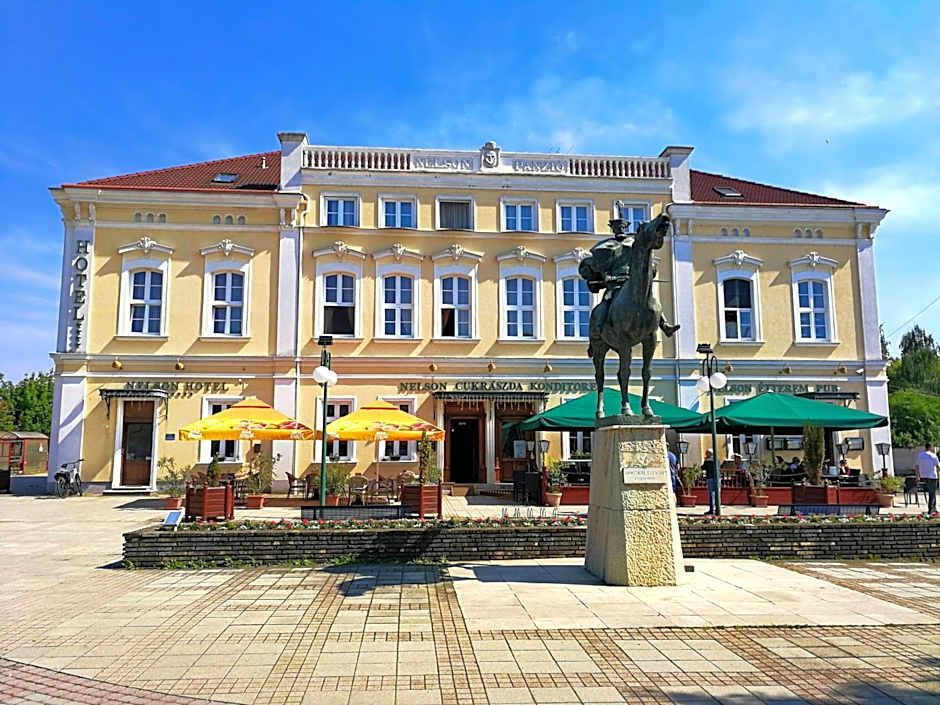 Nelson Hotel