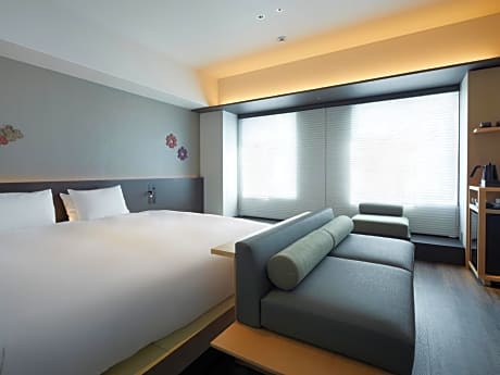 Corner King Room