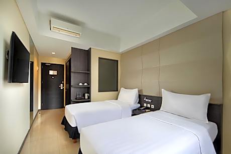 Deluxe Twin With Balcony