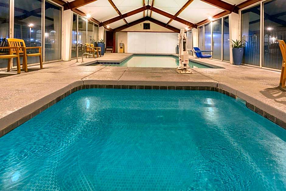 Super 8 by Wyndham Conference Center NAU/Downtown