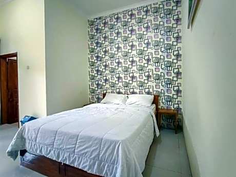 RedDoorz @ Tanakatto Homestay Waikabubak