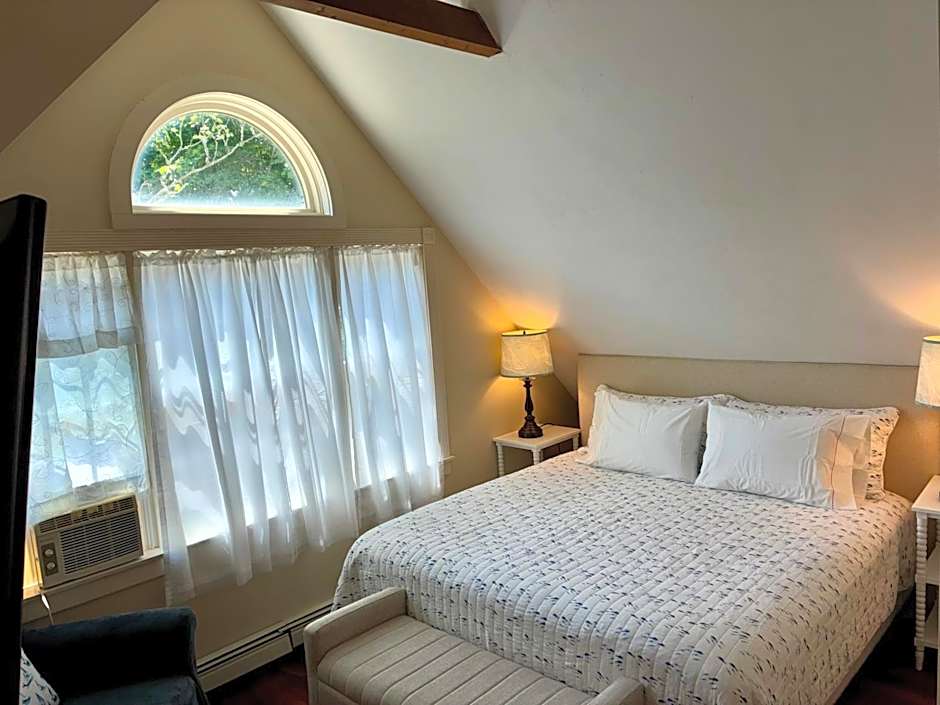 West Tisbury Inn