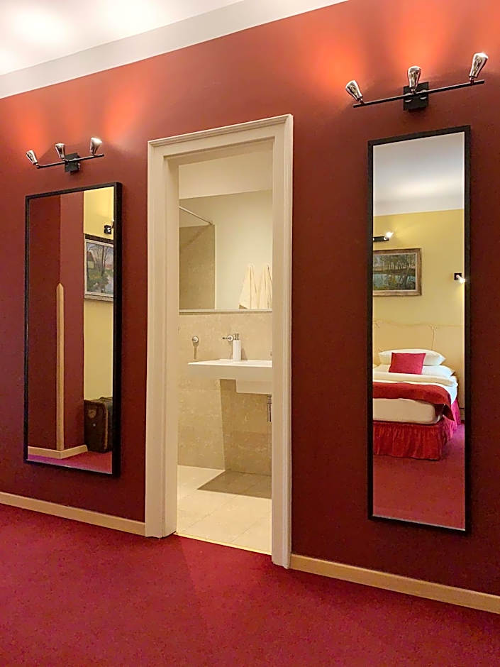 Small Luxury Palace Residence