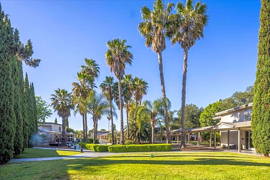 Prodigy Hotel, a Days Inn by Wyndham