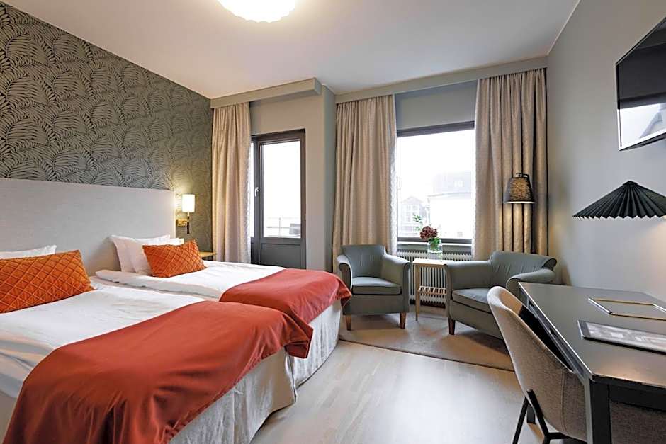 Home Hotel Wellington