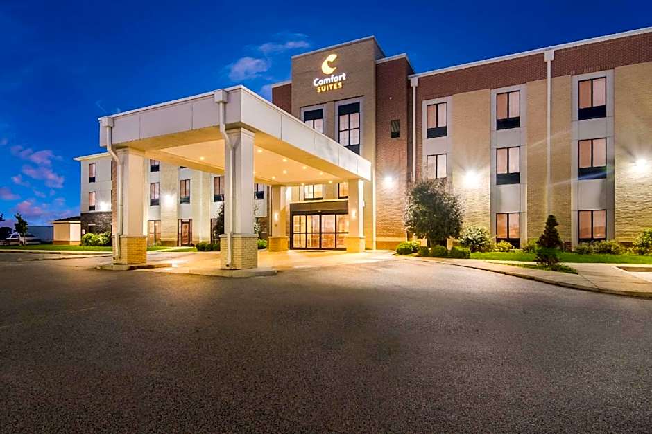 Comfort Suites Rensselaer near Fair Oaks