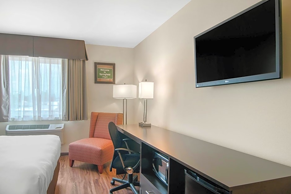 Econo Lodge Inn & Suites