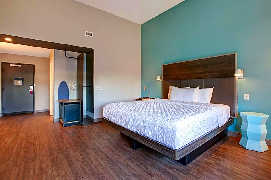 Tru by Hilton Grand Prairie