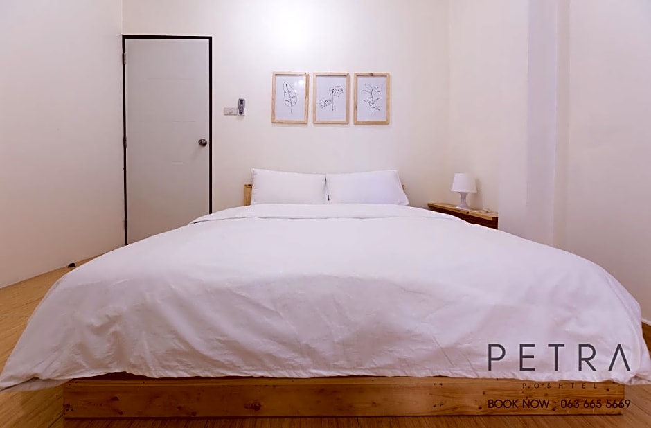 Petra Poshtel Donmuang