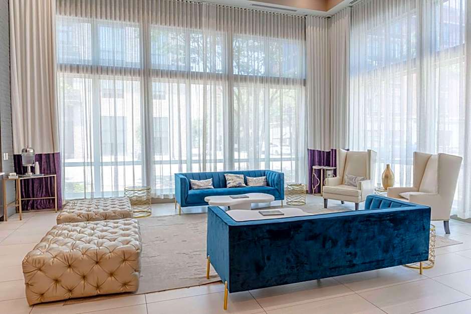 TRYP by Wyndham Savannah