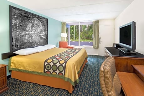 1 King Bed Mobility Accessible Room Non-Smoking