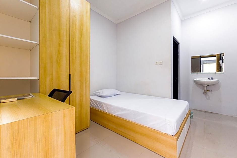 D Twinz House Syariah Redpartner