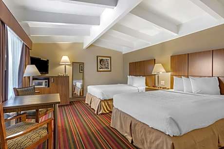 Double Room with Two Double Beds - Non-Smoking
