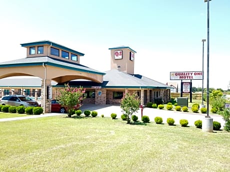 Quality One Motel