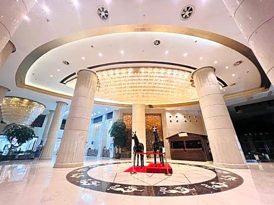 Luotuo Forever Peace Hotel
